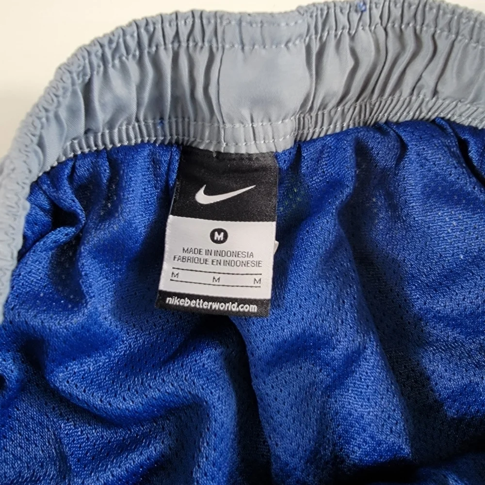 Nike Swim Trunks Mens M Blue green Drawstring Pockets Mesh Lined
